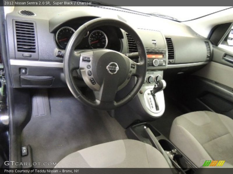 Super Black / Charcoal 2012 Nissan Sentra 2.0 SR