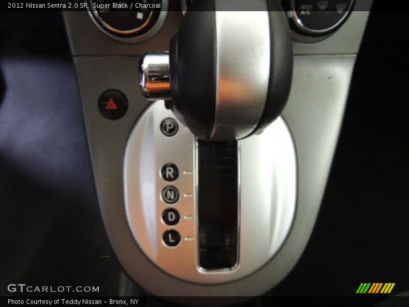 Super Black / Charcoal 2012 Nissan Sentra 2.0 SR