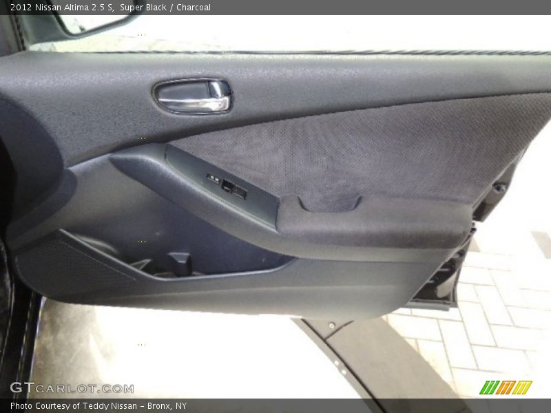 Super Black / Charcoal 2012 Nissan Altima 2.5 S