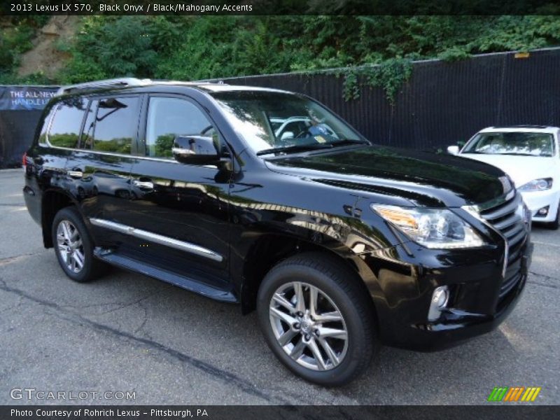 Front 3/4 View of 2013 LX 570