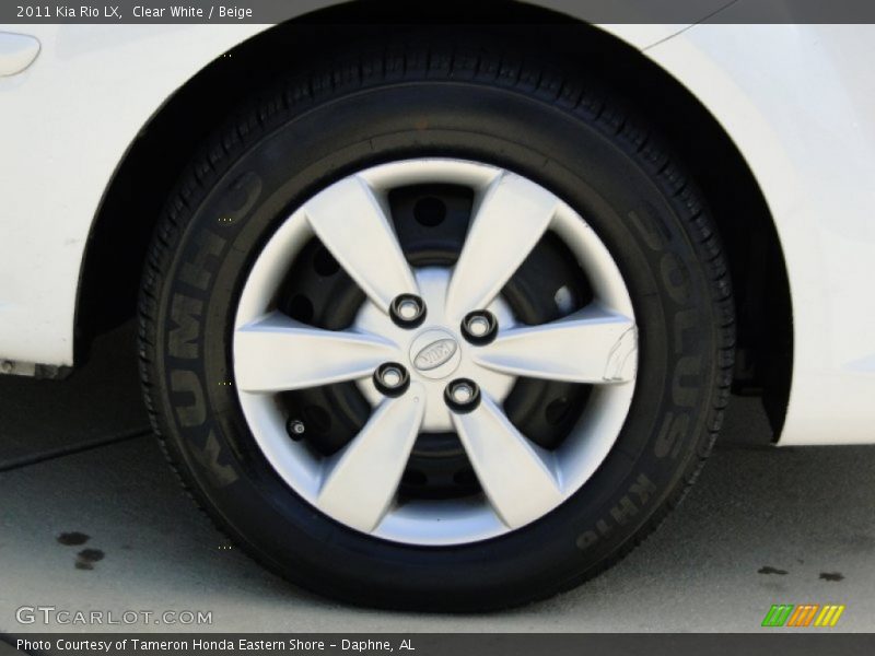 Clear White / Beige 2011 Kia Rio LX