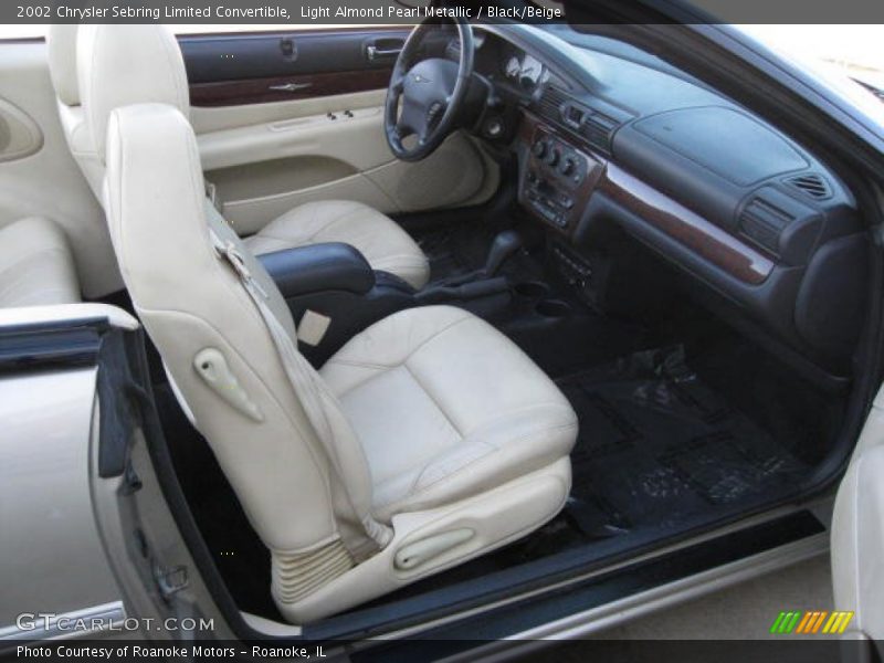 Light Almond Pearl Metallic / Black/Beige 2002 Chrysler Sebring Limited Convertible