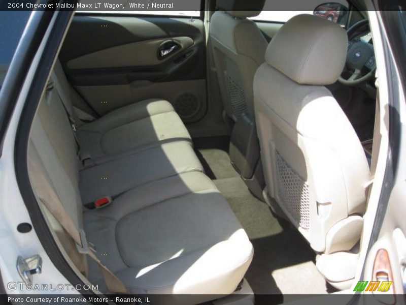 White / Neutral 2004 Chevrolet Malibu Maxx LT Wagon