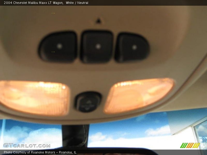 White / Neutral 2004 Chevrolet Malibu Maxx LT Wagon