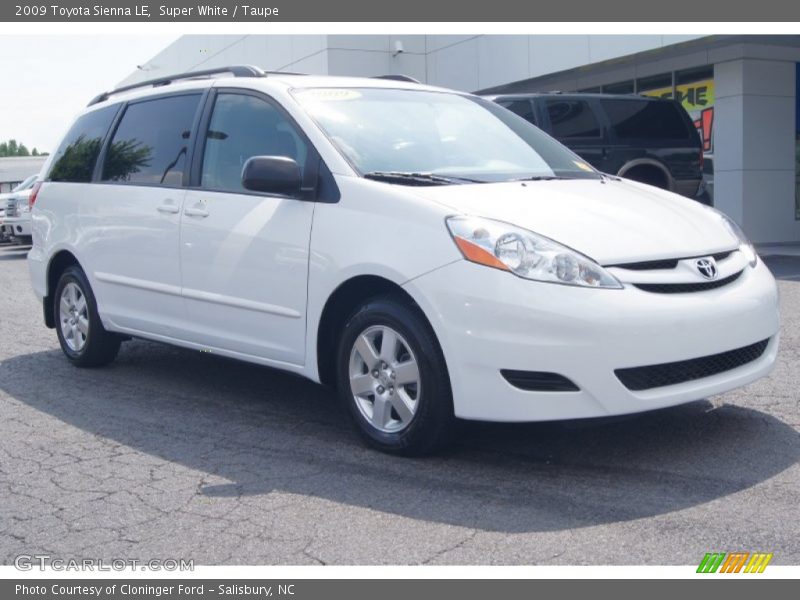 Super White / Taupe 2009 Toyota Sienna LE
