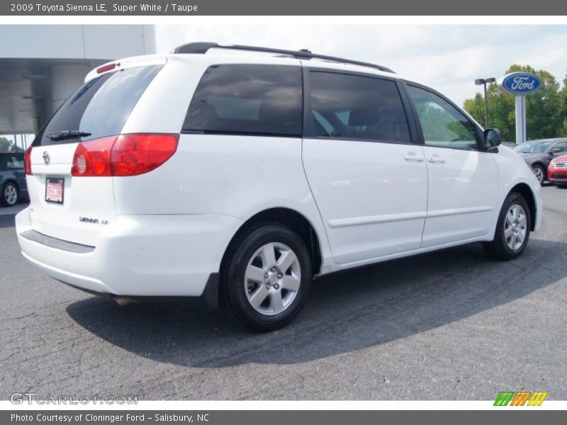 Super White / Taupe 2009 Toyota Sienna LE