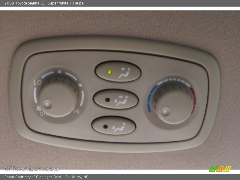 Super White / Taupe 2009 Toyota Sienna LE