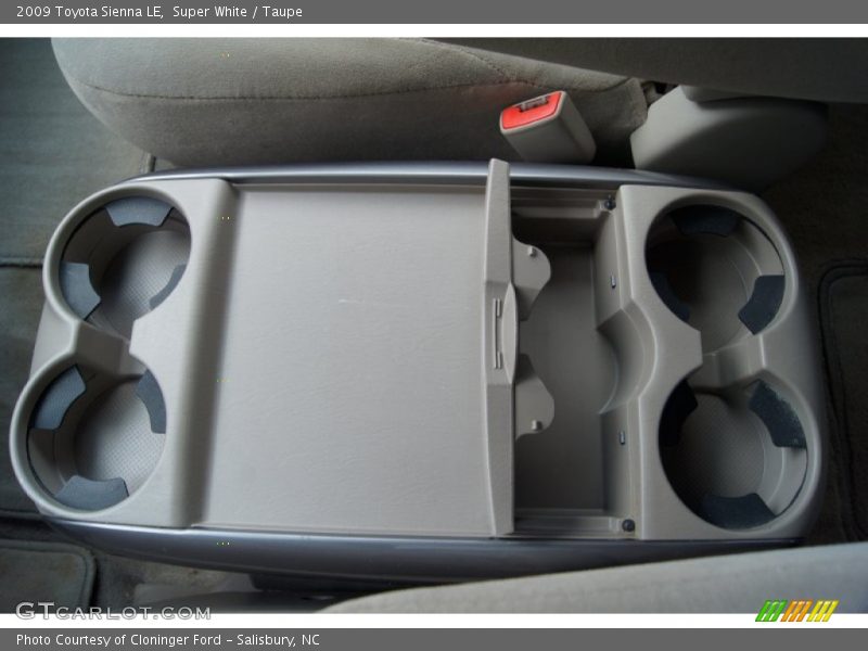 Super White / Taupe 2009 Toyota Sienna LE