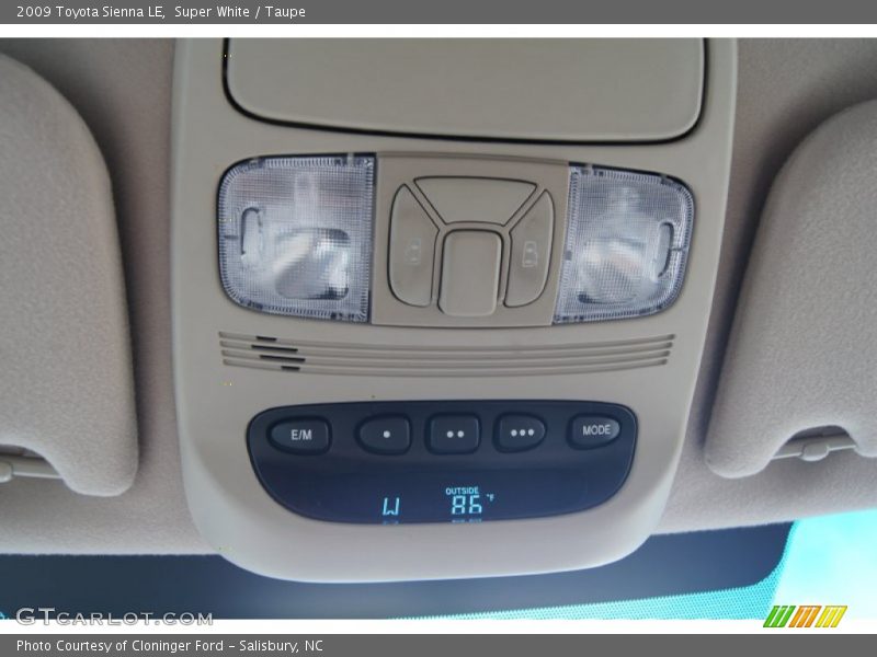 Super White / Taupe 2009 Toyota Sienna LE