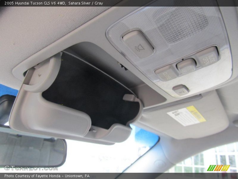 Sahara Silver / Gray 2005 Hyundai Tucson GLS V6 4WD