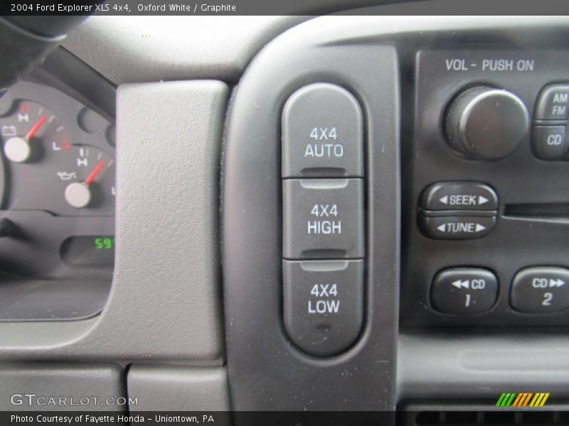 Oxford White / Graphite 2004 Ford Explorer XLS 4x4