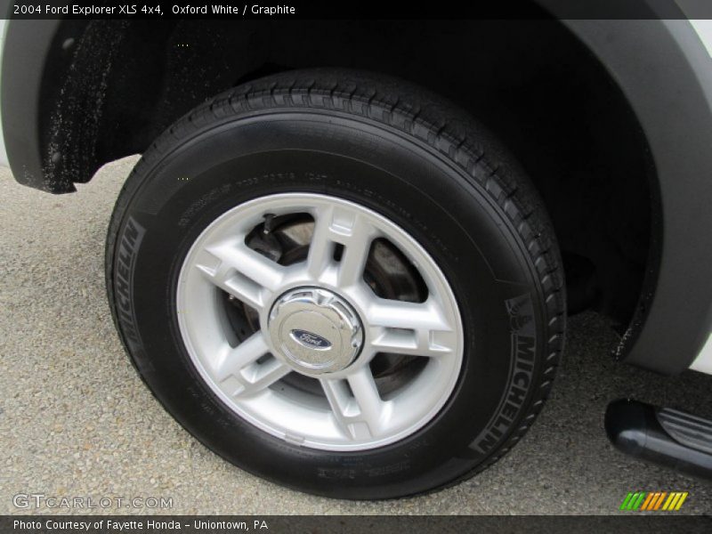 Oxford White / Graphite 2004 Ford Explorer XLS 4x4