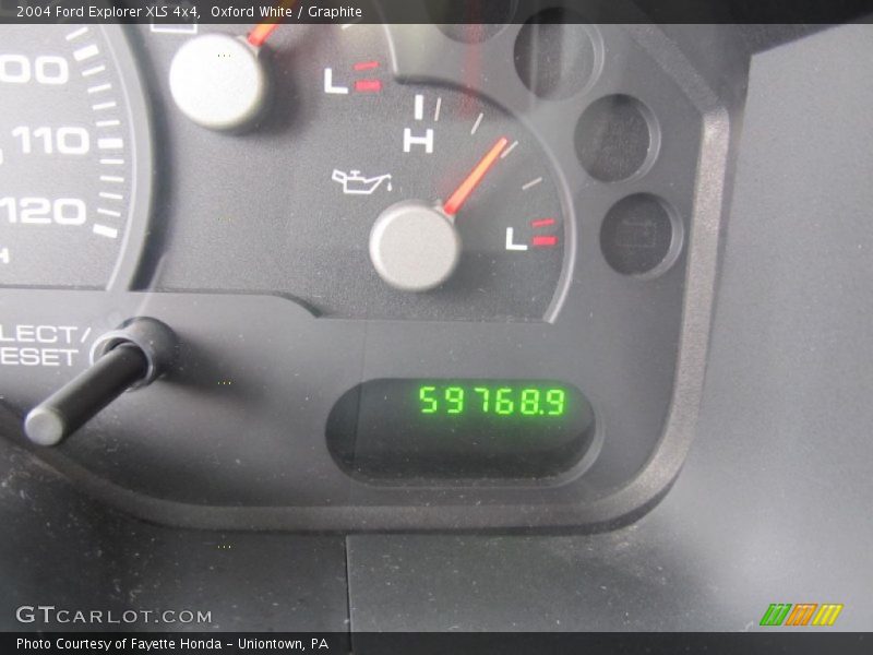 Oxford White / Graphite 2004 Ford Explorer XLS 4x4