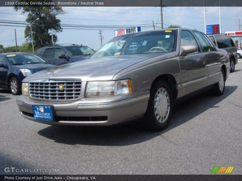 Moonstone / Neutral Shale 1999 Cadillac DeVille Sedan