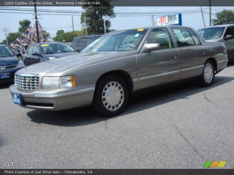 Moonstone / Neutral Shale 1999 Cadillac DeVille Sedan