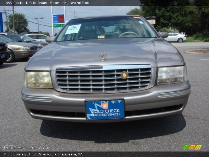 Moonstone / Neutral Shale 1999 Cadillac DeVille Sedan