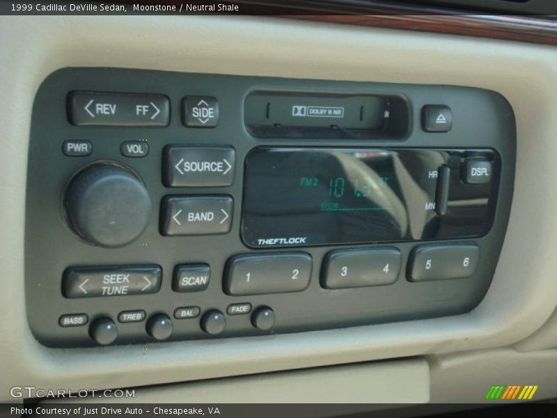 Moonstone / Neutral Shale 1999 Cadillac DeVille Sedan