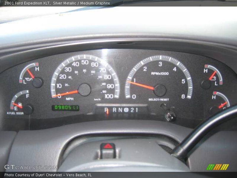 Silver Metallic / Medium Graphite 2001 Ford Expedition XLT