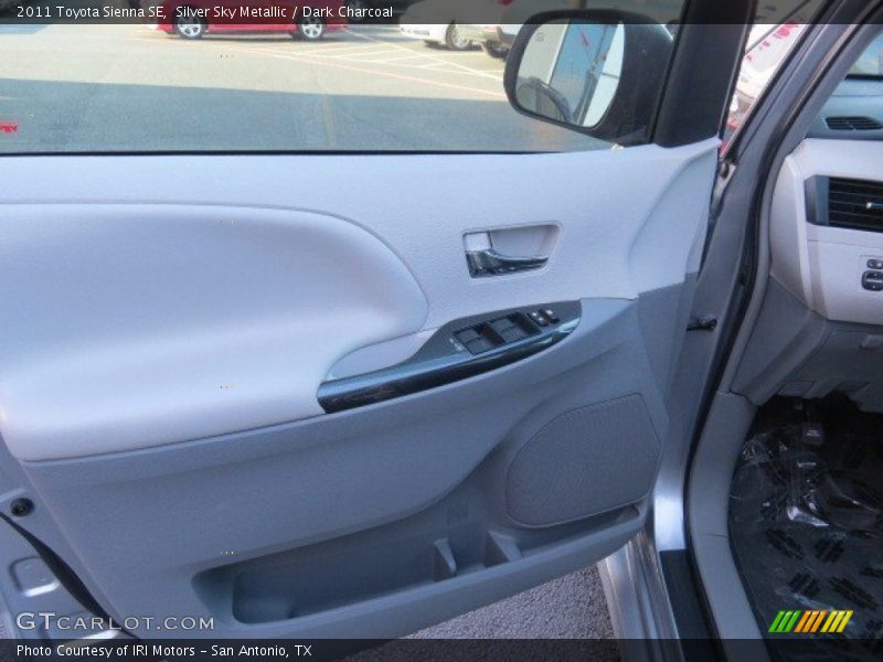 Silver Sky Metallic / Dark Charcoal 2011 Toyota Sienna SE