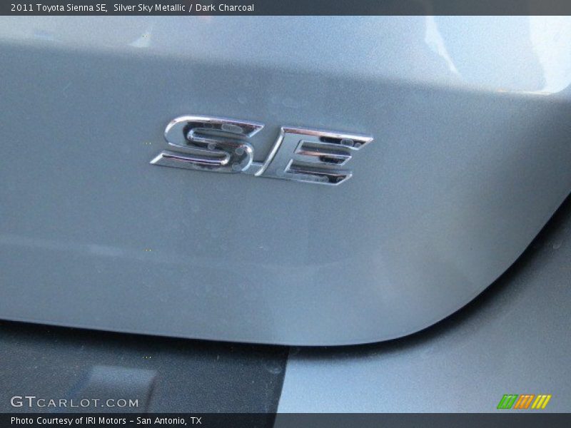 Silver Sky Metallic / Dark Charcoal 2011 Toyota Sienna SE