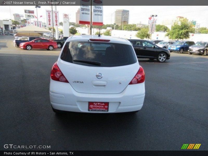 Fresh Powder / Charcoal 2007 Nissan Versa S