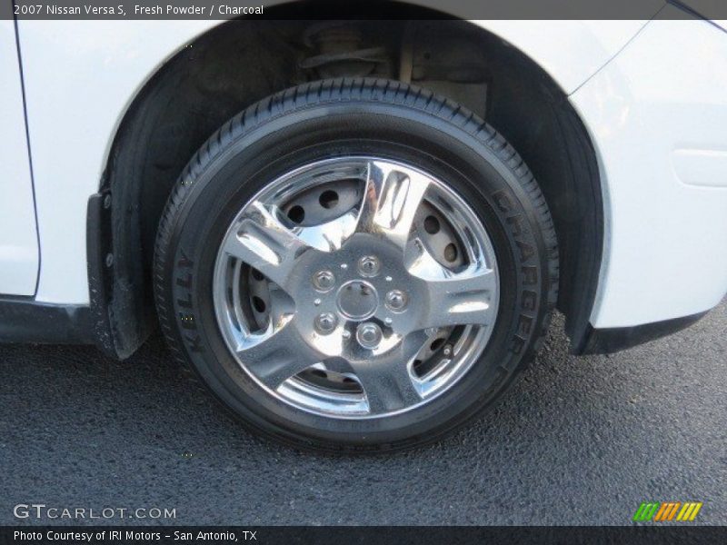 Fresh Powder / Charcoal 2007 Nissan Versa S