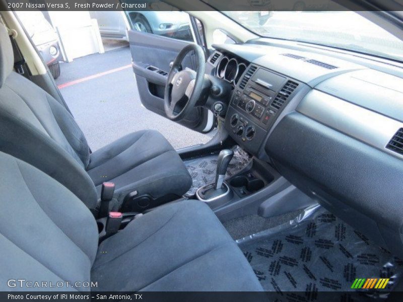Fresh Powder / Charcoal 2007 Nissan Versa S