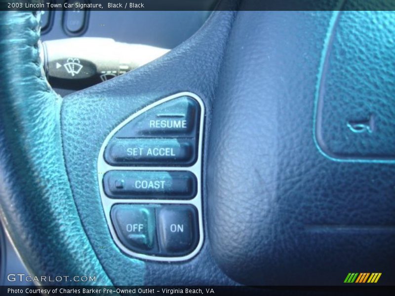 Black / Black 2003 Lincoln Town Car Signature