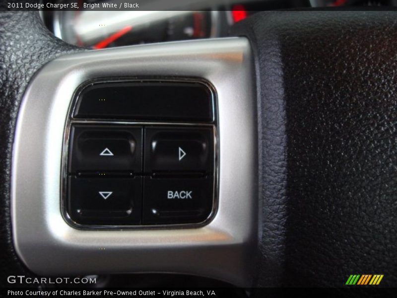 Bright White / Black 2011 Dodge Charger SE