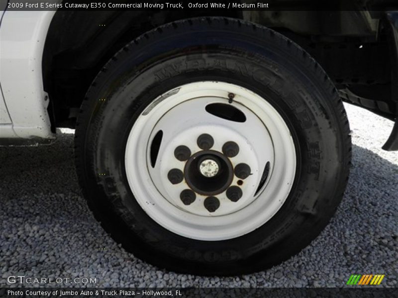 Oxford White / Medium Flint 2009 Ford E Series Cutaway E350 Commercial Moving Truck
