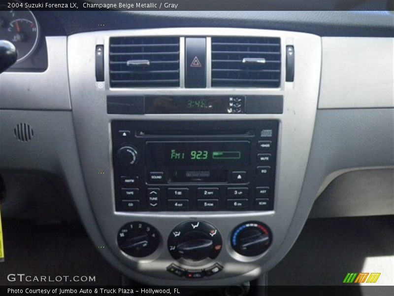 Champagne Beige Metallic / Gray 2004 Suzuki Forenza LX