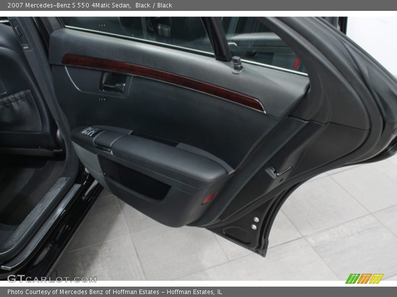 Black / Black 2007 Mercedes-Benz S 550 4Matic Sedan