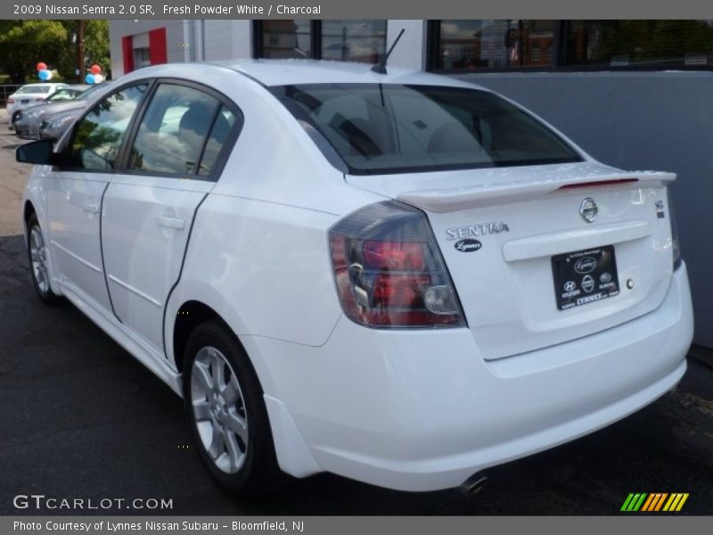 Fresh Powder White / Charcoal 2009 Nissan Sentra 2.0 SR