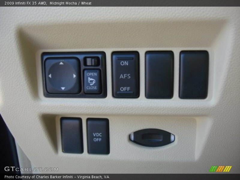 Controls of 2009 FX 35 AWD