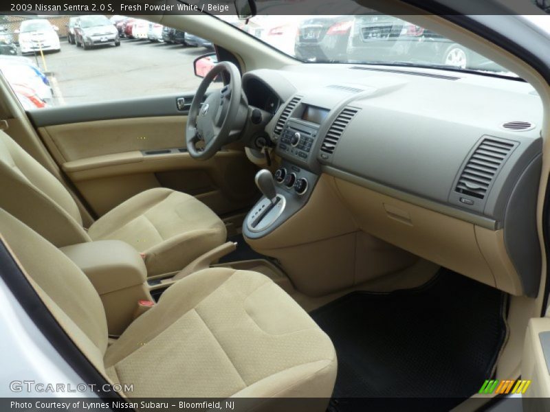 Fresh Powder White / Beige 2009 Nissan Sentra 2.0 S