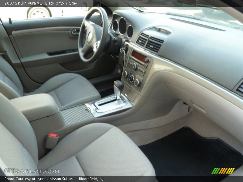 Black Onyx / Gray 2007 Saturn Aura XE