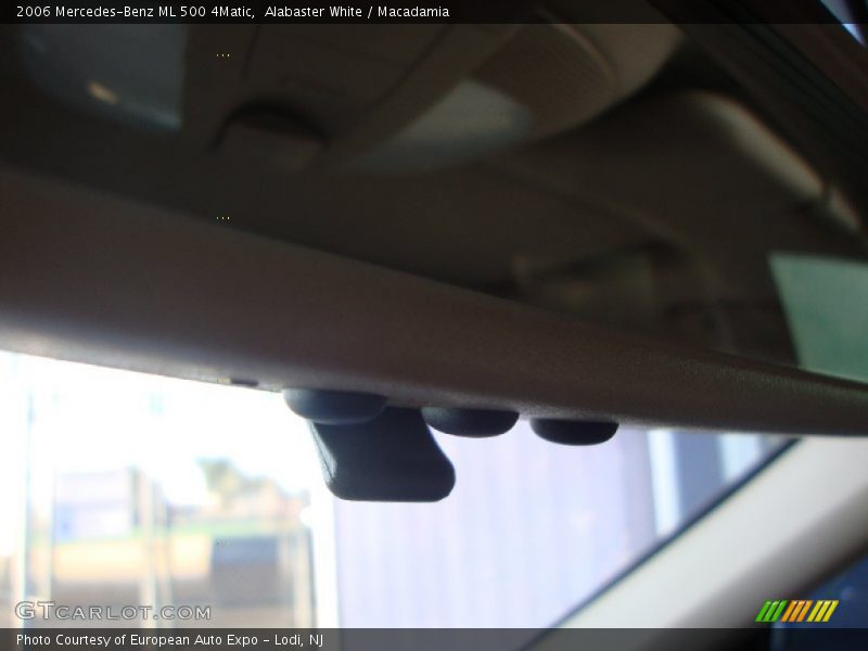 Alabaster White / Macadamia 2006 Mercedes-Benz ML 500 4Matic