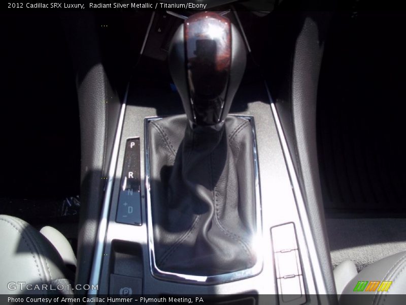 Radiant Silver Metallic / Titanium/Ebony 2012 Cadillac SRX Luxury