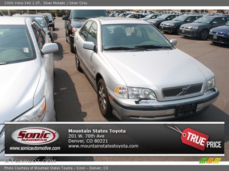 Silver Metallic / Silver Grey 2000 Volvo S40 1.9T