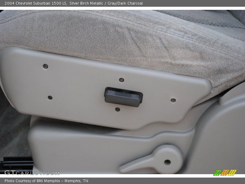 Silver Birch Metallic / Gray/Dark Charcoal 2004 Chevrolet Suburban 1500 LS
