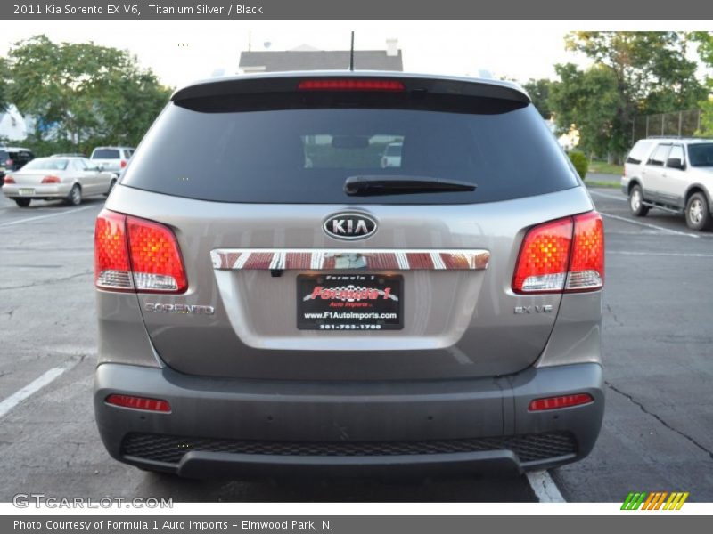 Titanium Silver / Black 2011 Kia Sorento EX V6