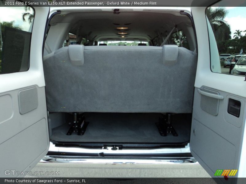 Oxford White / Medium Flint 2011 Ford E Series Van E350 XLT Extended Passenger