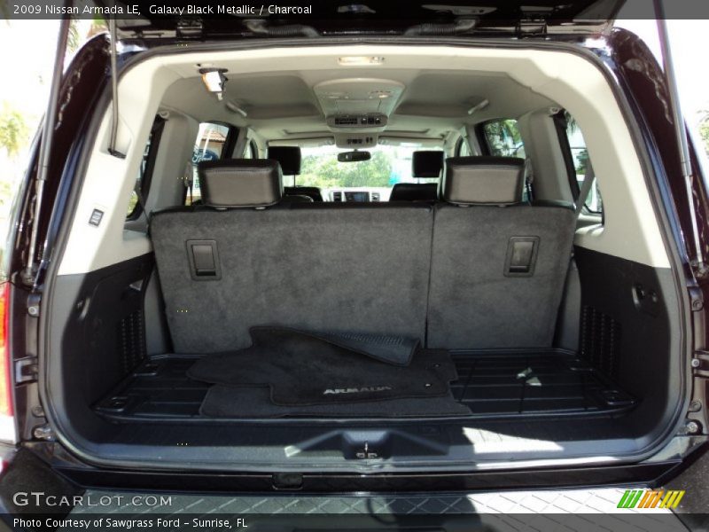 Galaxy Black Metallic / Charcoal 2009 Nissan Armada LE