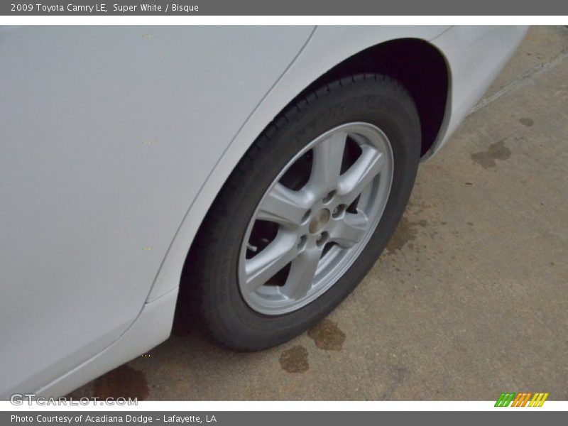 Super White / Bisque 2009 Toyota Camry LE