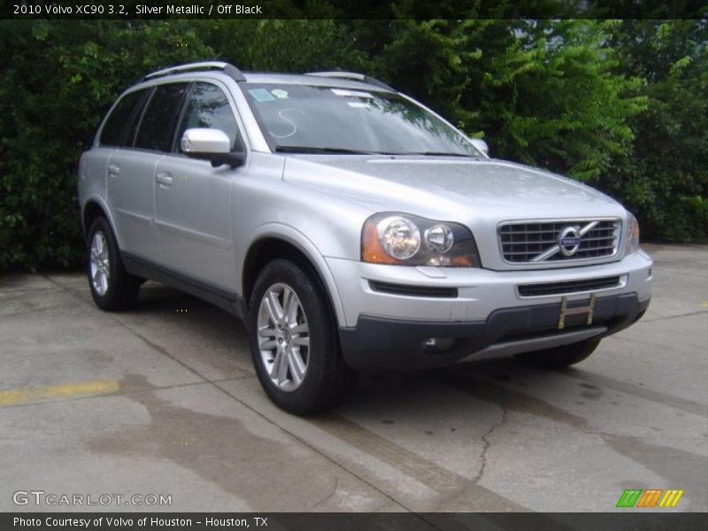 Silver Metallic / Off Black 2010 Volvo XC90 3.2