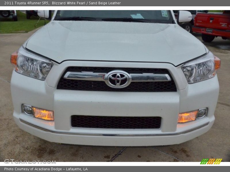 Blizzard White Pearl / Sand Beige Leather 2011 Toyota 4Runner SR5