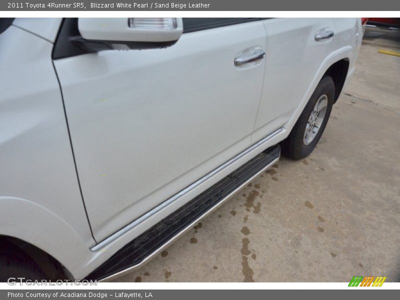 Blizzard White Pearl / Sand Beige Leather 2011 Toyota 4Runner SR5