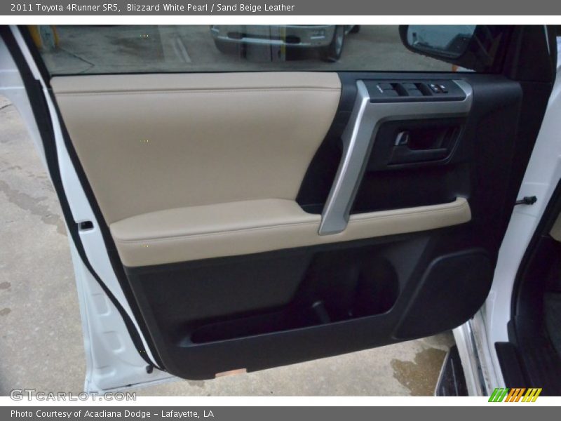 Blizzard White Pearl / Sand Beige Leather 2011 Toyota 4Runner SR5