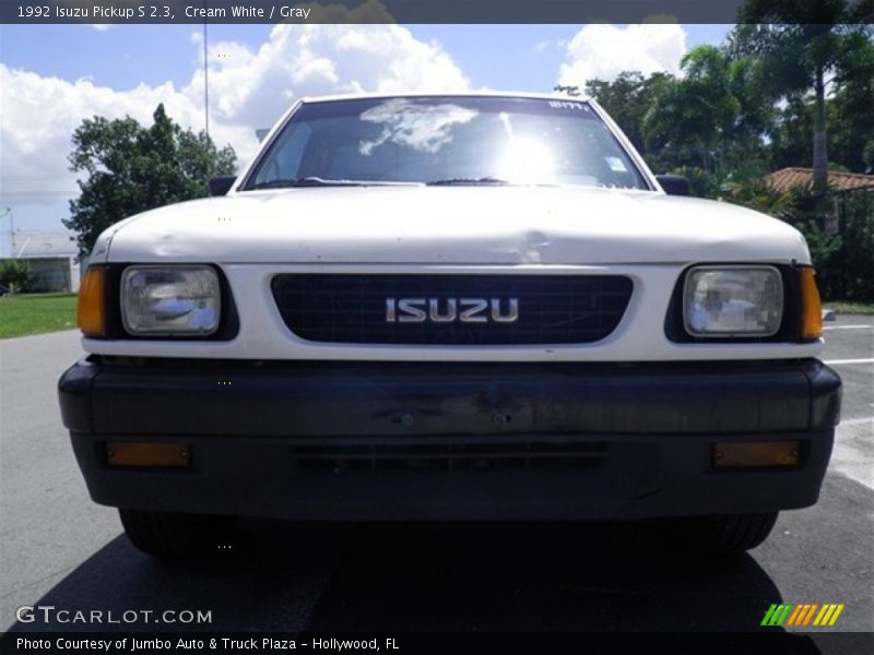Cream White / Gray 1992 Isuzu Pickup S 2.3