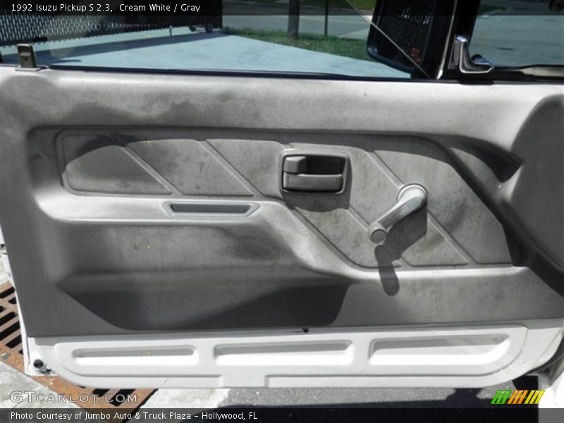 Cream White / Gray 1992 Isuzu Pickup S 2.3
